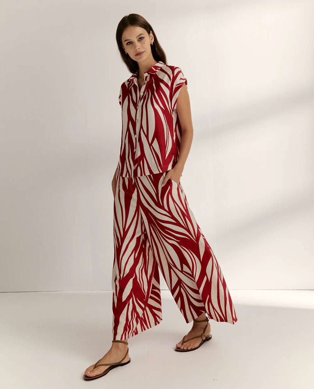 Pantalón ancho de mujer estampado tobillero