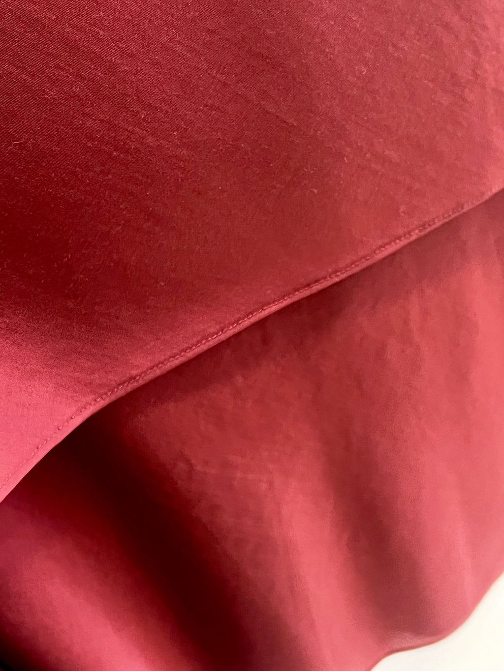 Vestido Largo en Capas Color Cereza-Operà Chic