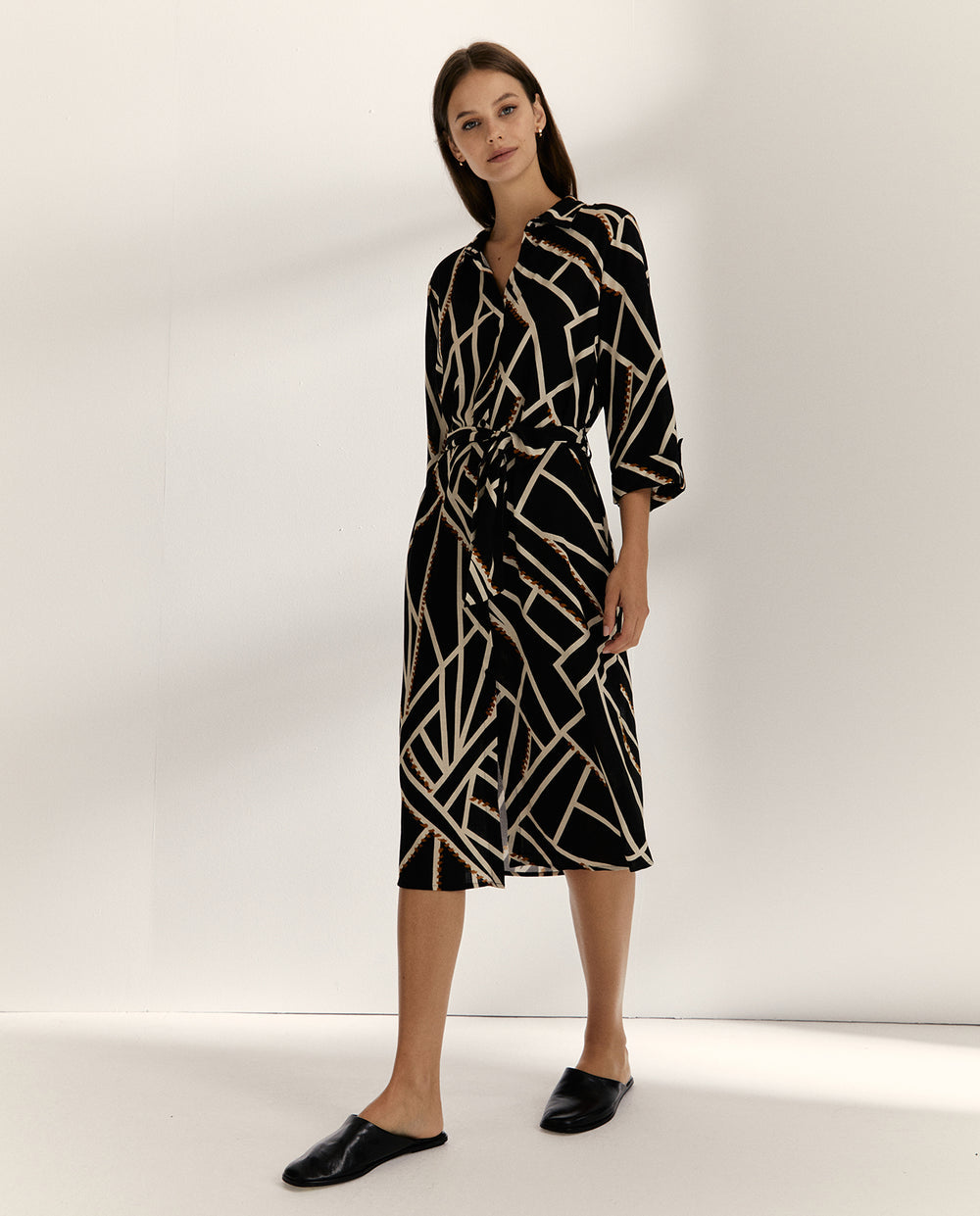 Vestido midi camisero estampado manga francesa Paz Torras.