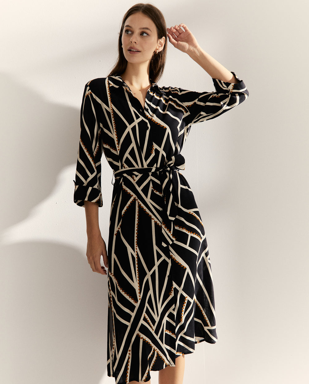 Vestido midi camisero estampado manga francesa Paz Torras.